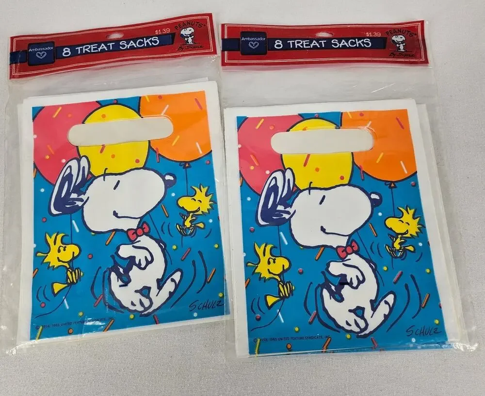 AMBASSADOR SNOOPY VINTAGE GOODIE BAGS - 16 PCS - NOSTALGIC PARTY FAVORS!